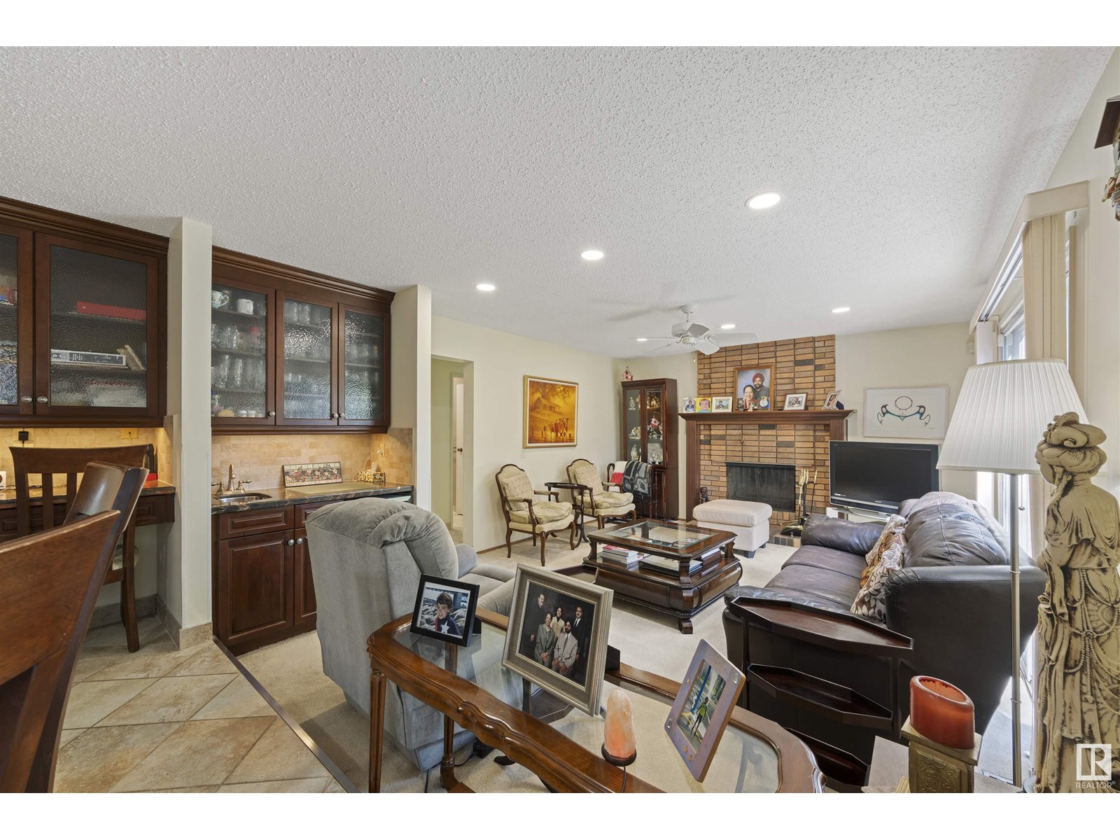 Photo 17 of 2811 125 St Nw, Edmonton AB