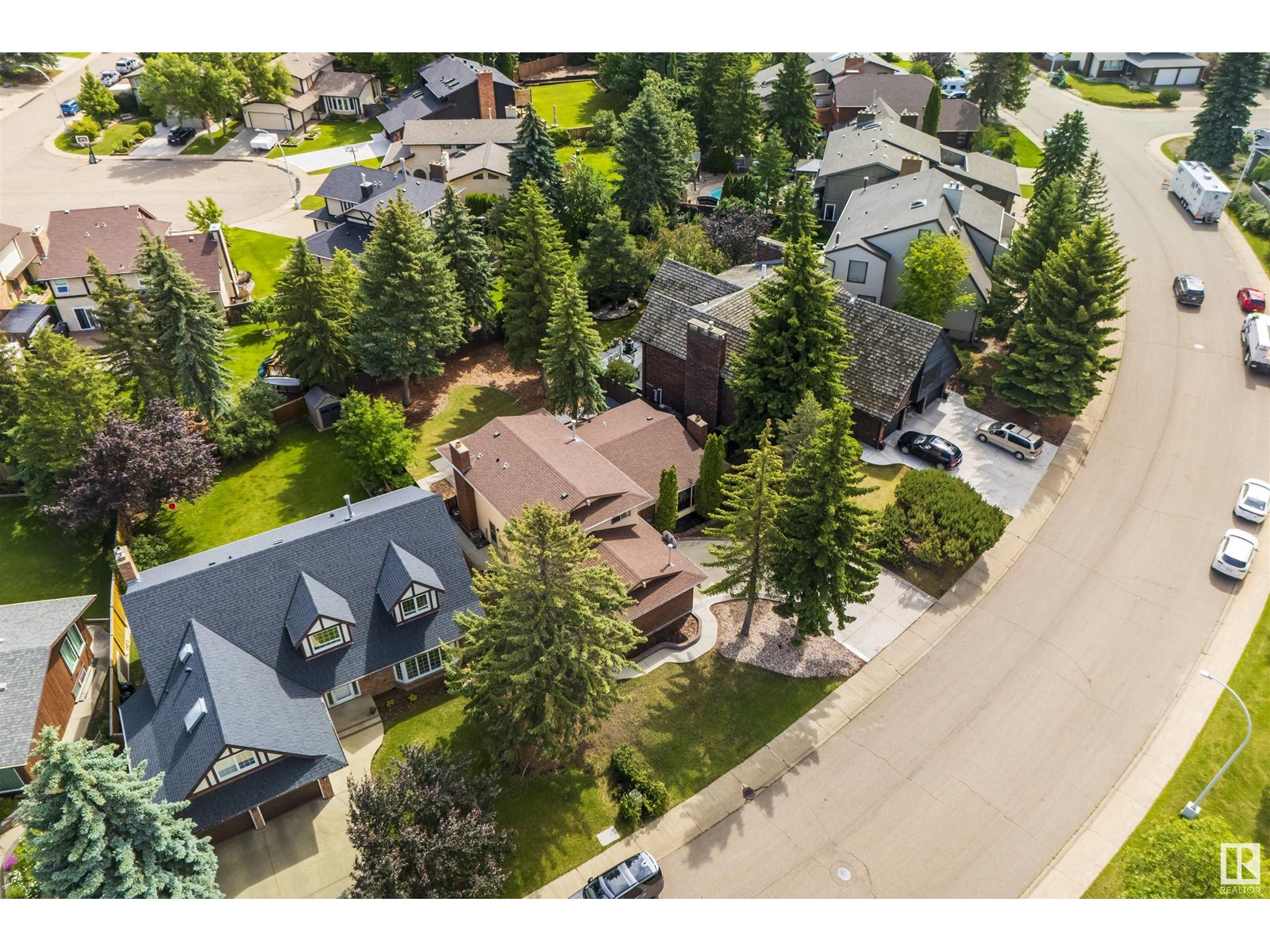 Photo 4 of 2811 125 St Nw, Edmonton AB