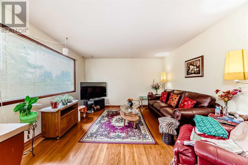 Single Family House Bungalow for Sale in  Avonlea Place SE Acadia Calgary 