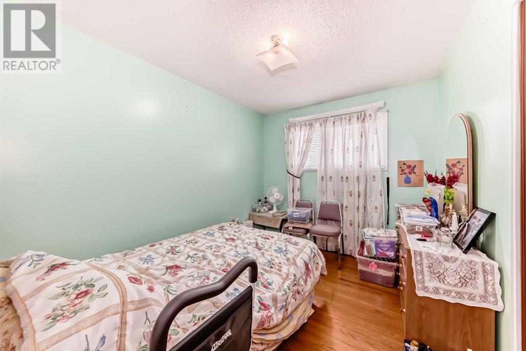 Single Family House Bungalow for Sale in  Avonlea Place SE Acadia Calgary 
