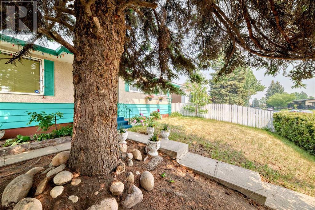 Single Family House Bungalow for Sale in  Avonlea Place SE Acadia Calgary 