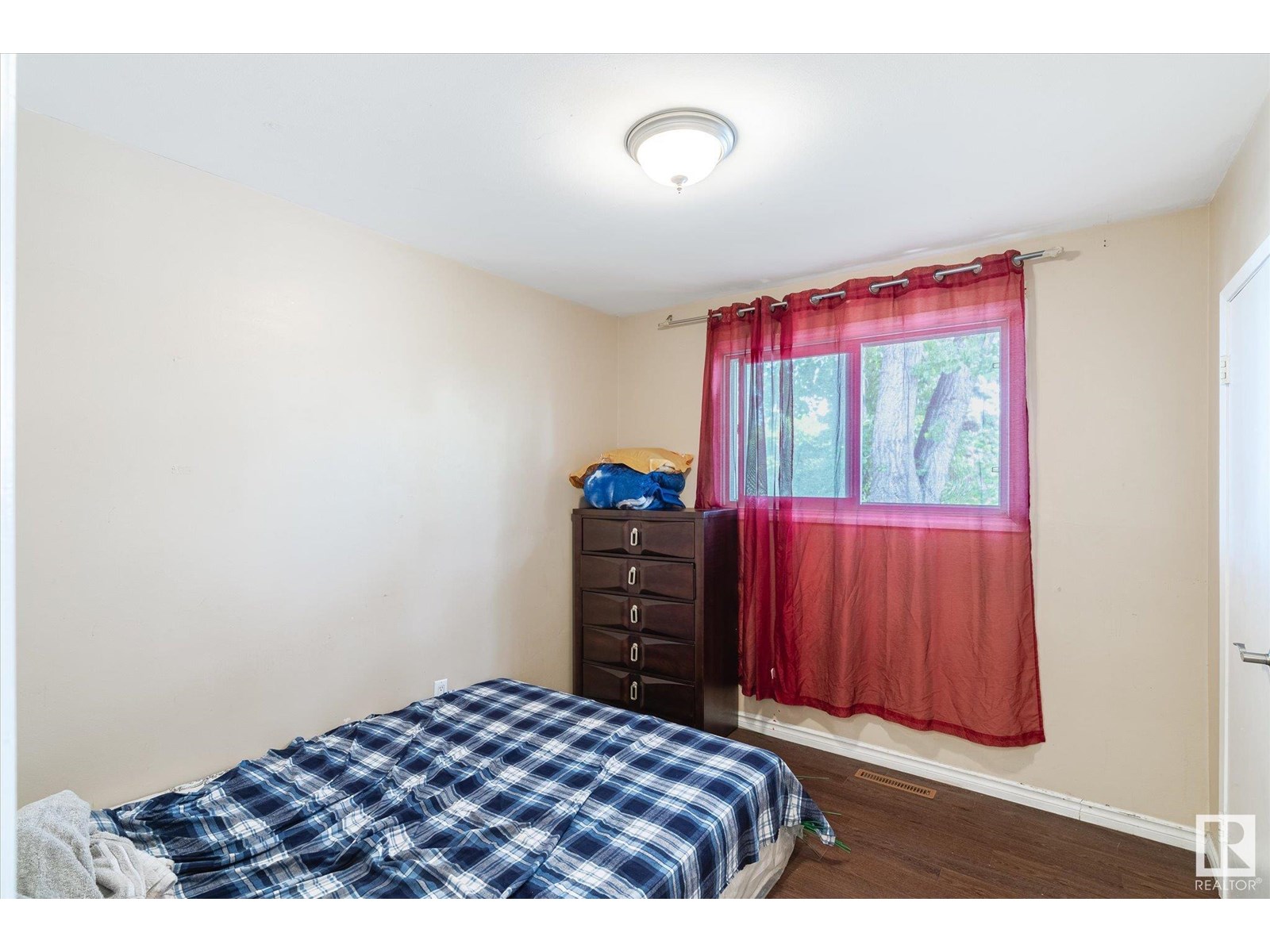 11607 137 AV NW - Image 13