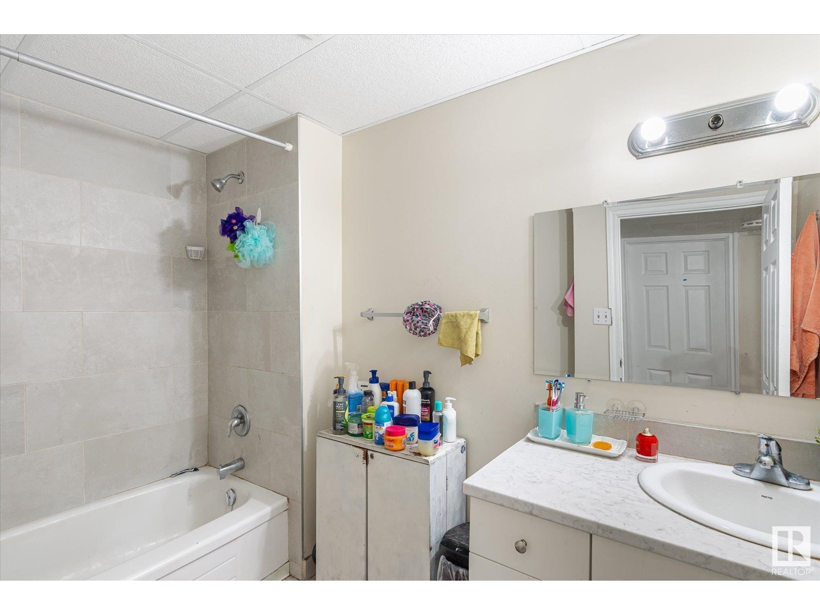11607 137 AV NW - Image 24