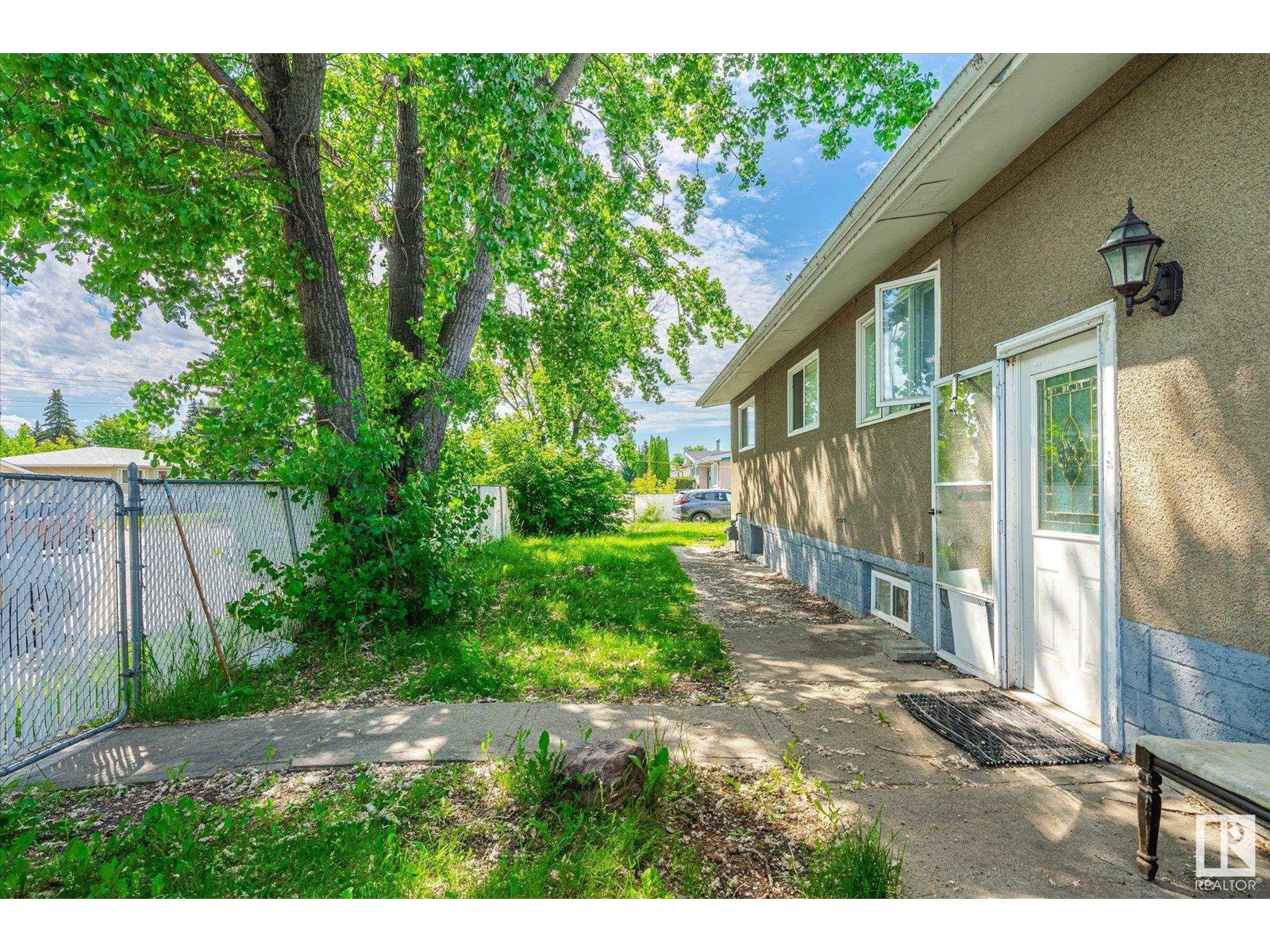 11607 137 AV NW - Image 29