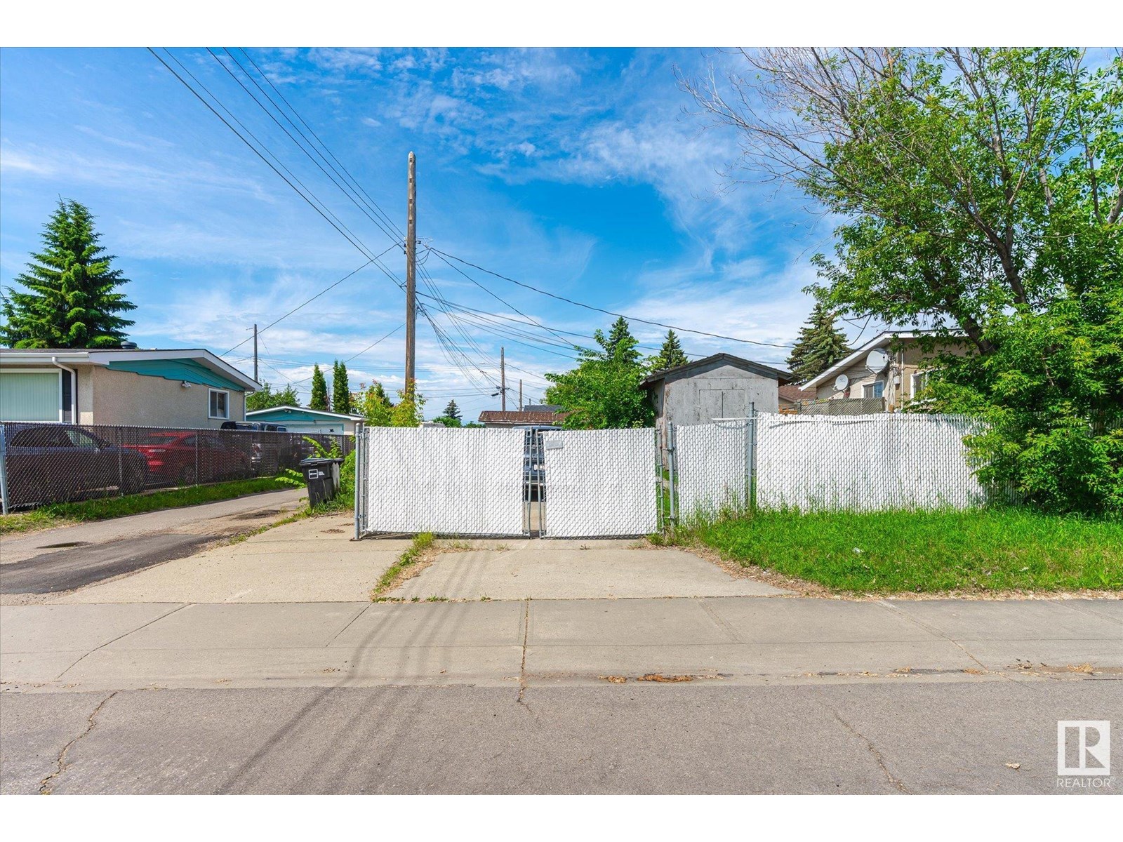 11607 137 AV NW - Image 32