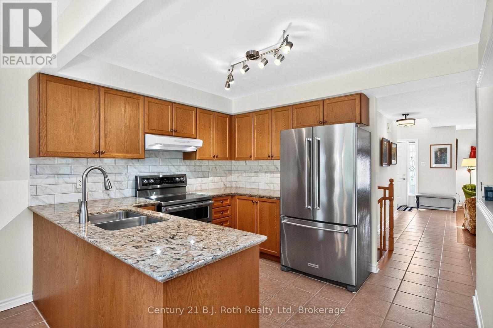 Photo 39 of 997 Whitney Crescent, Midland ON