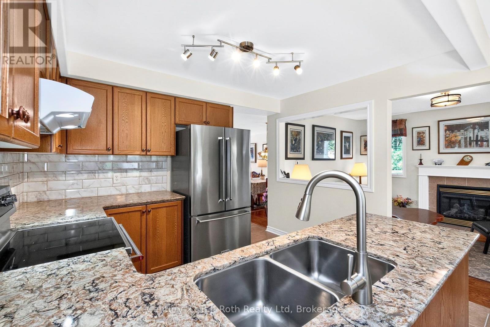 Photo 27 of 997 Whitney Crescent, Midland ON