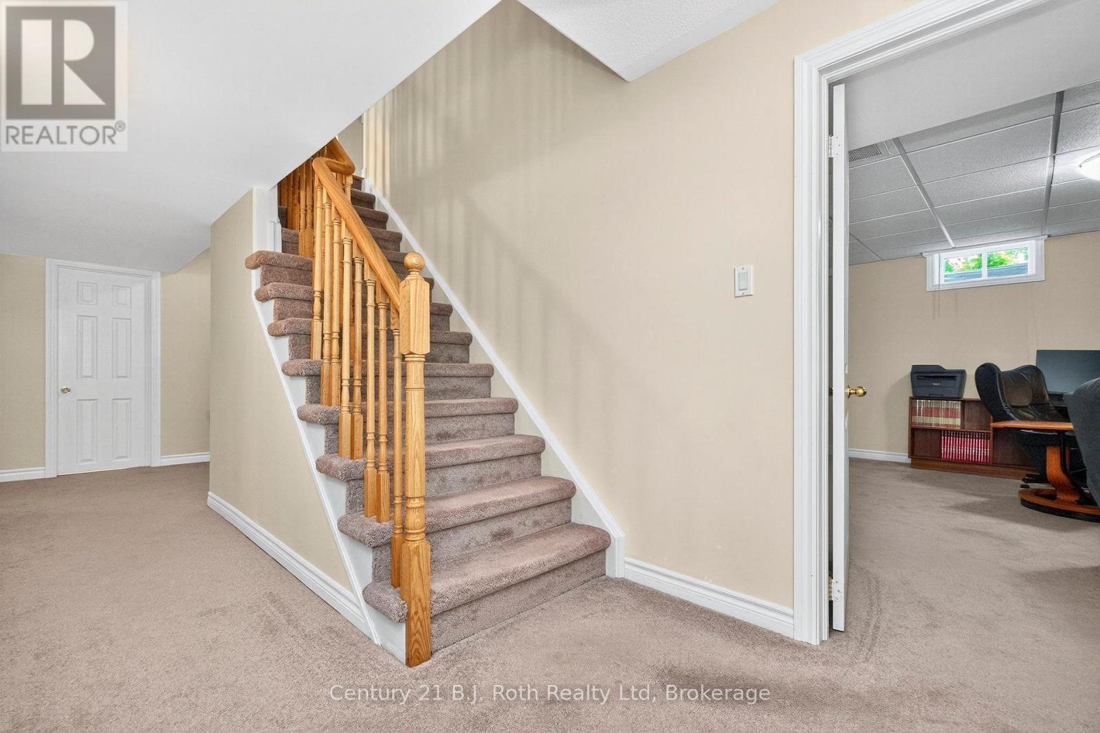 Photo 35 of 997 Whitney Crescent, Midland ON