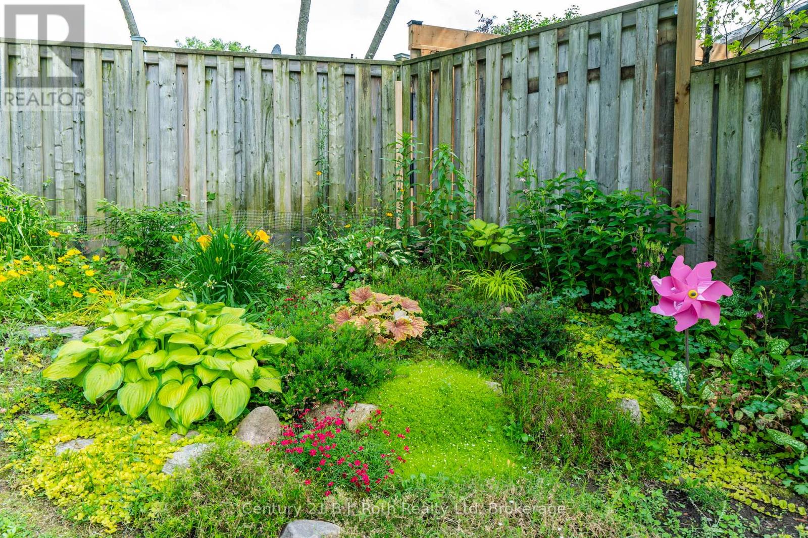 Photo 19 of 997 Whitney Crescent, Midland ON
