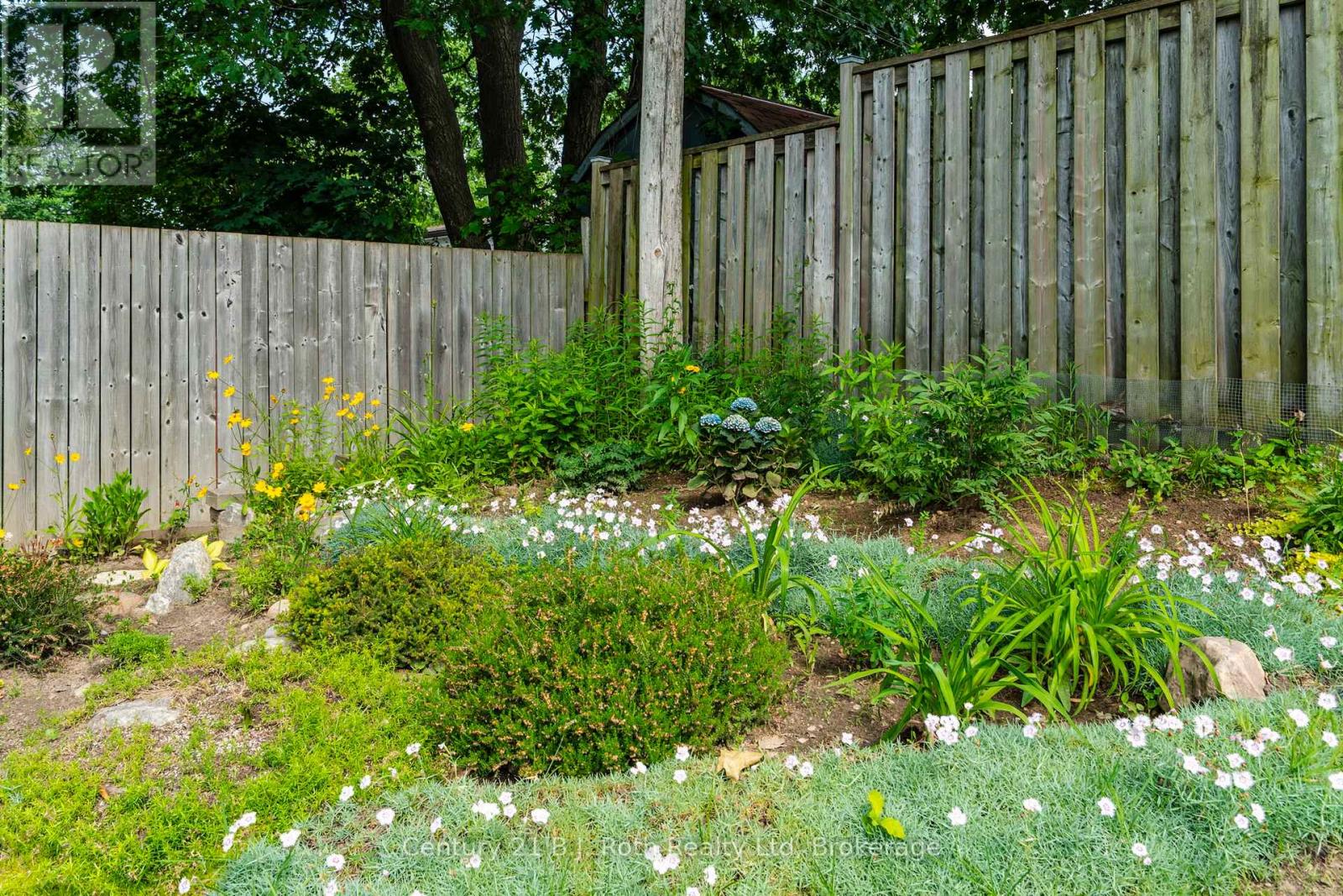 Photo 22 of 997 Whitney Crescent, Midland ON