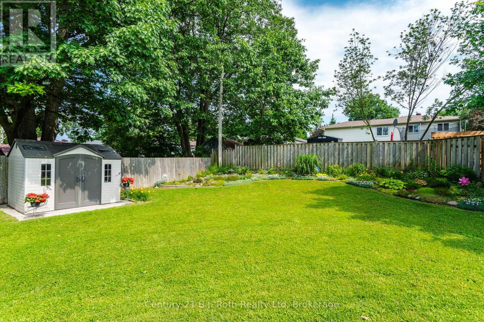 Photo 1 of 997 Whitney Crescent, Midland ON