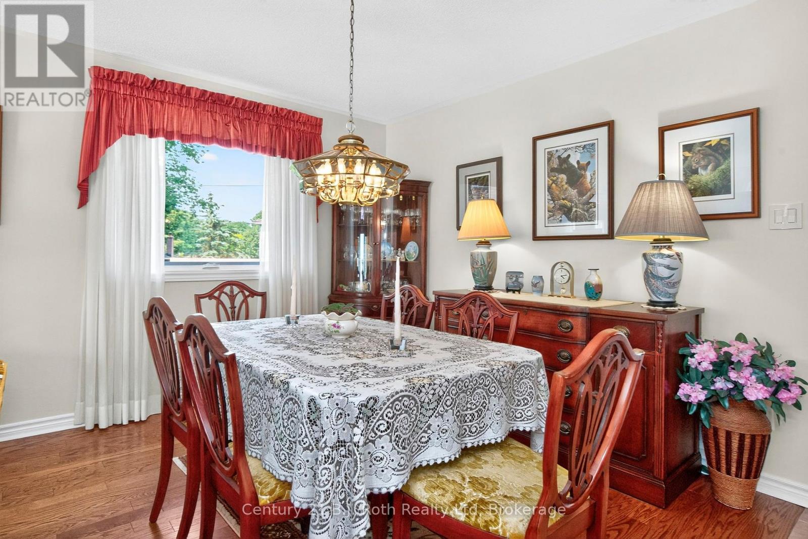 Photo 18 of 997 Whitney Crescent, Midland ON