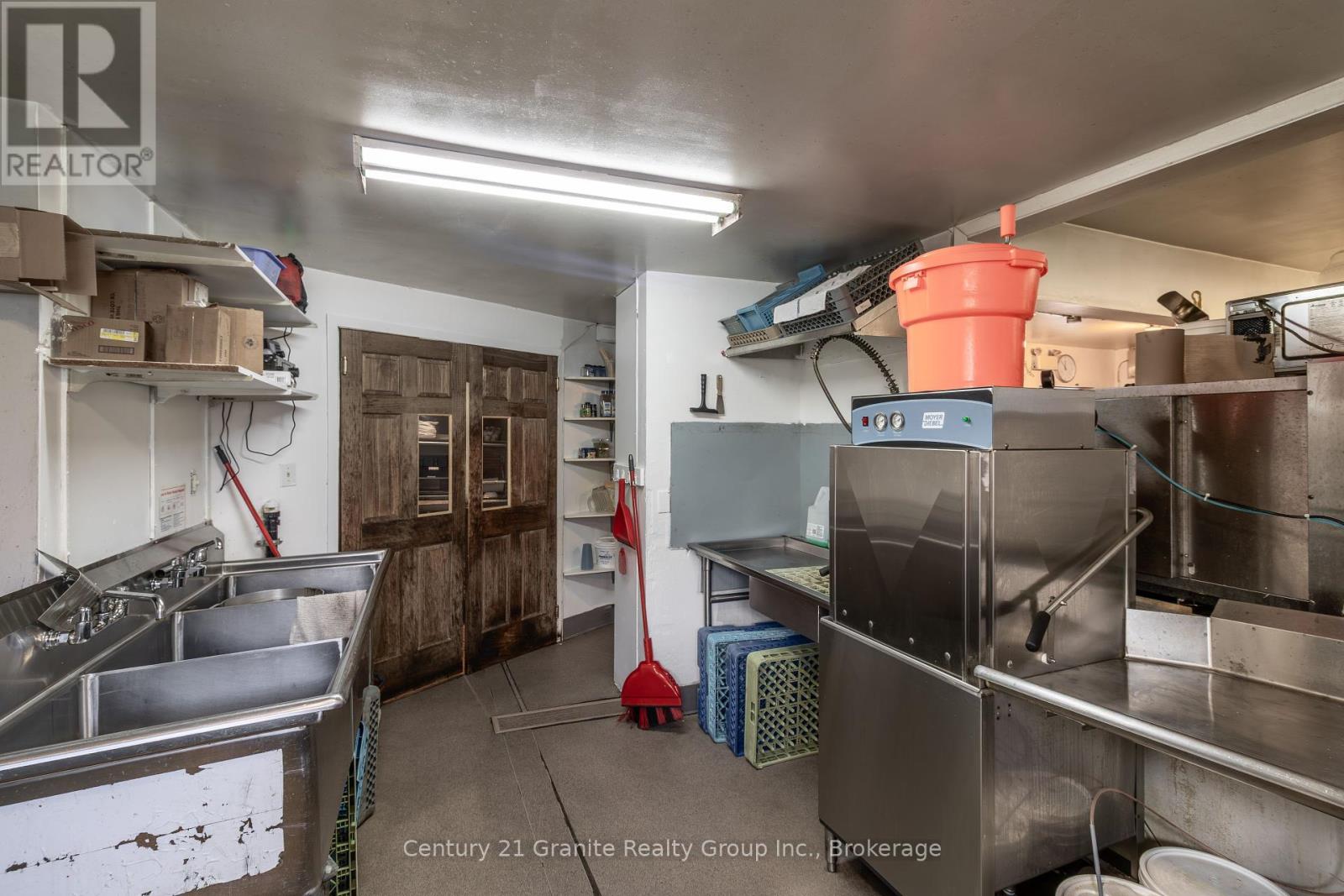 Photo 21 of 172 Highland Street, Dysart Et Al ON