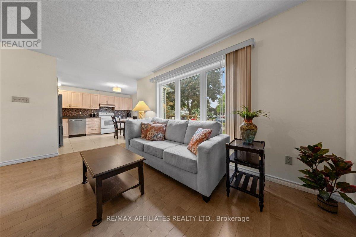 Photo 16 of 1293 Parc Du Village Road, Ottawa ON