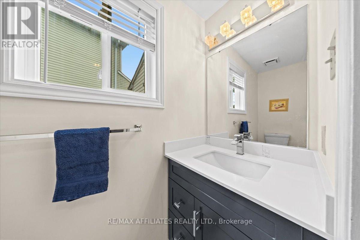 Photo 17 of 1293 Parc Du Village Road, Ottawa ON