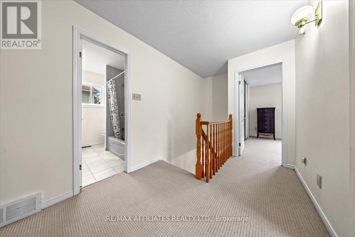 Photo 32 of 1293 Parc Du Village Road, Ottawa ON