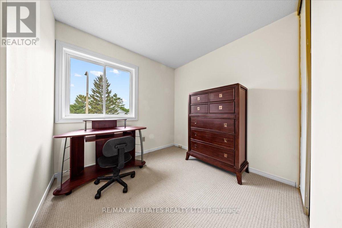 Photo 23 of 1293 Parc Du Village Road, Ottawa ON