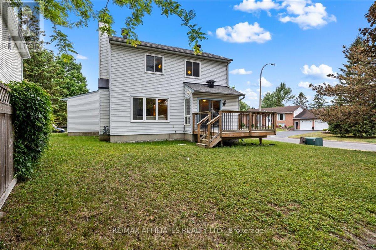 Photo 13 of 1293 Parc Du Village Road, Ottawa ON