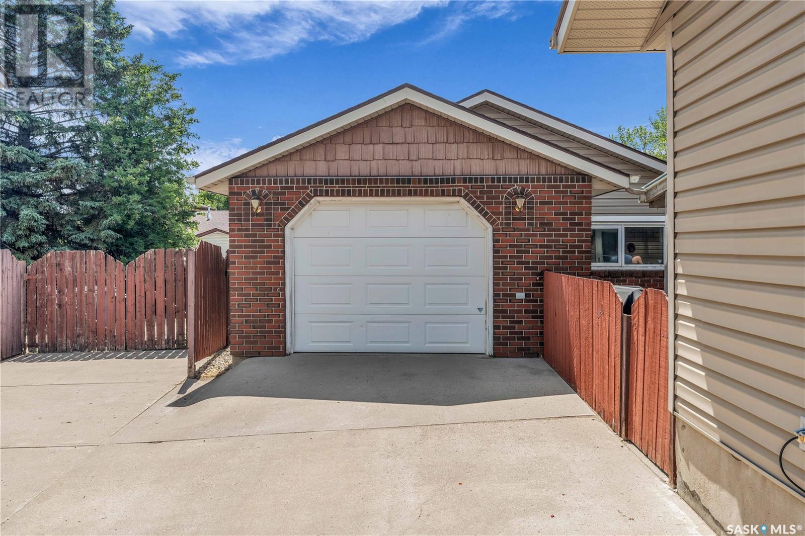 Single Family House Bungalow for Sale in  Sylvian CRESCENT Saskatoon 