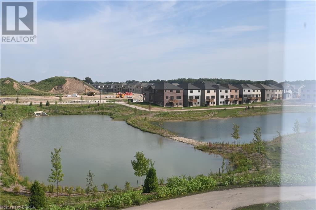 Photo 41 of 1 Bee Crescent, Brantford ON