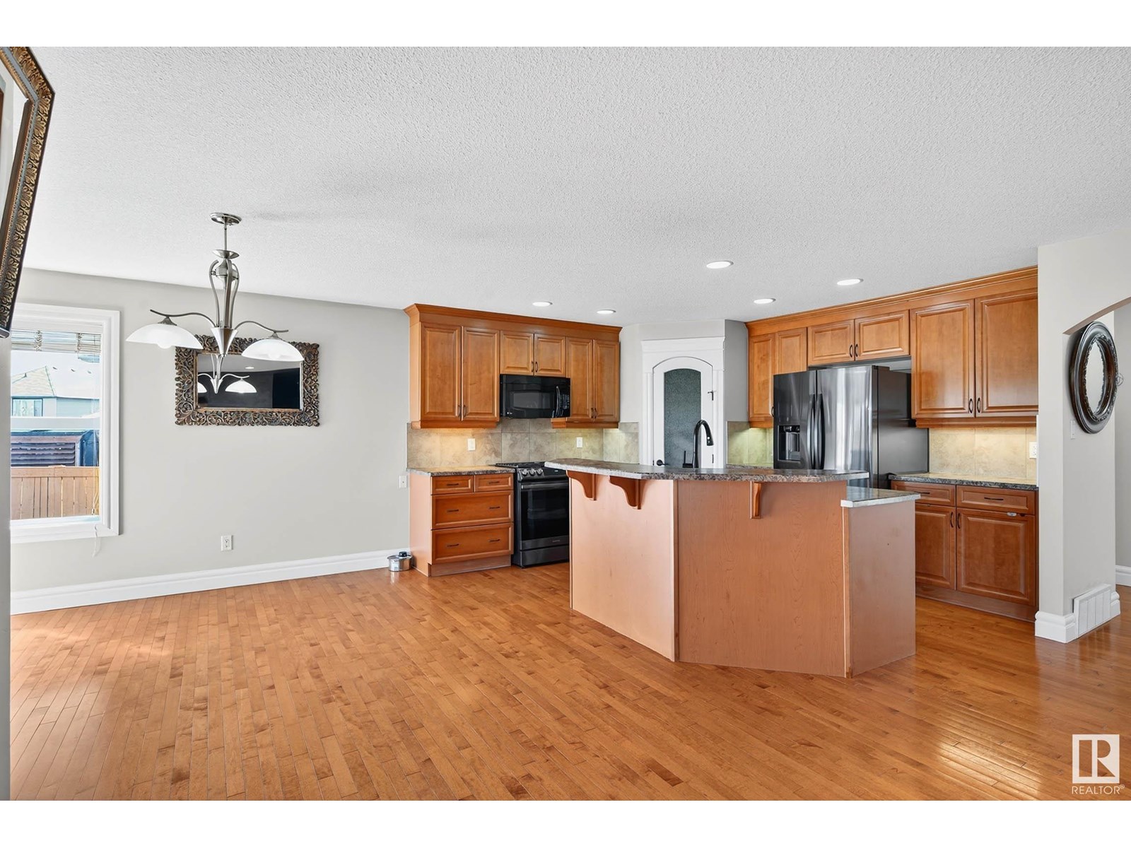 Photo 18 of 4224 157 Av Nw, Edmonton AB