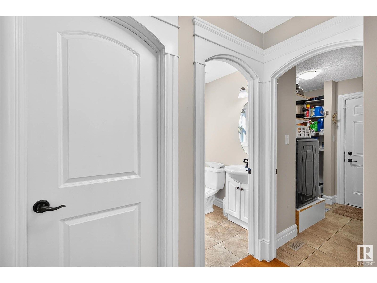 Photo 3 of 4224 157 Av Nw, Edmonton AB