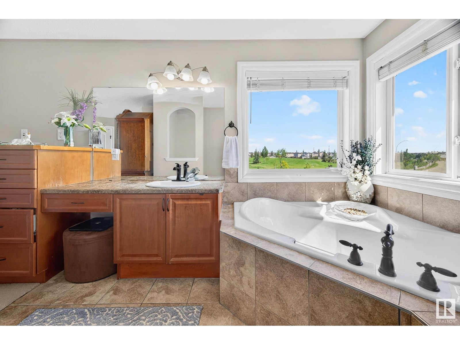 Photo 31 of 4224 157 Av Nw, Edmonton AB