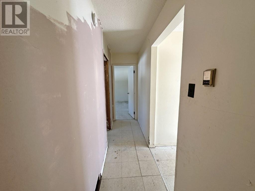 Photo 11 of 124 Highland Crescent, Nakina ON