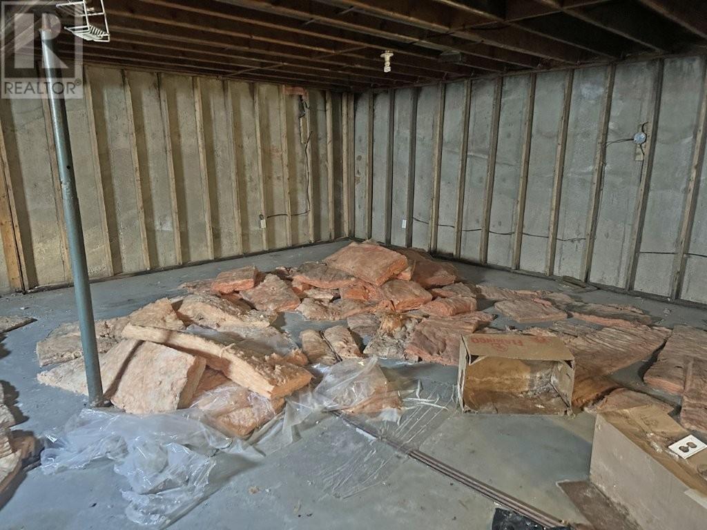 Photo 18 of 124 Highland Crescent, Nakina ON