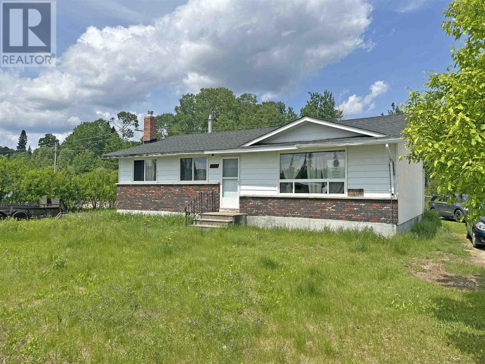 Photo 33 of 124 Highland Crescent, Nakina ON