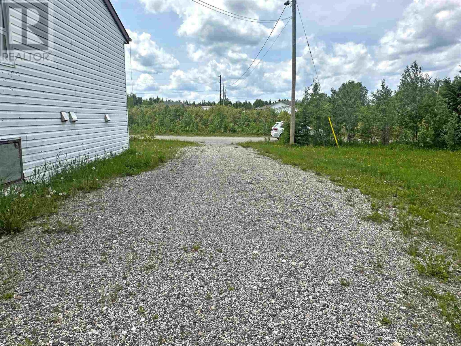 Photo 42 of 406 Mackie Dr, Nakina ON