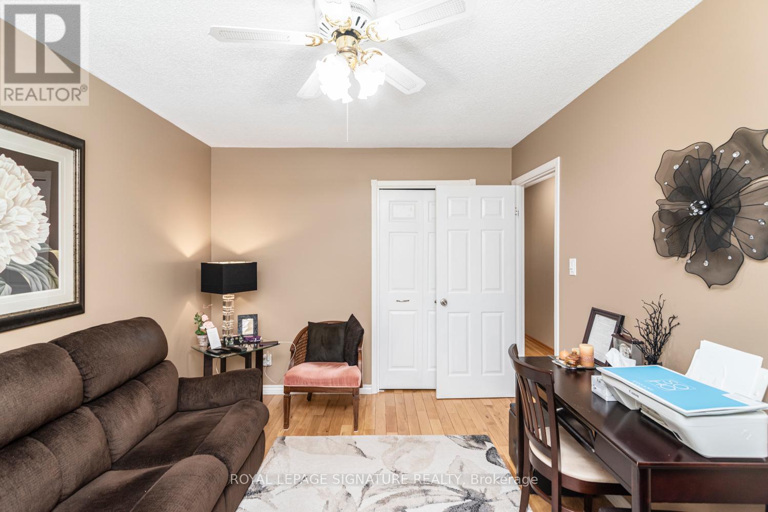 Photo 13 of 55 Hanover Place, Hamilton ON