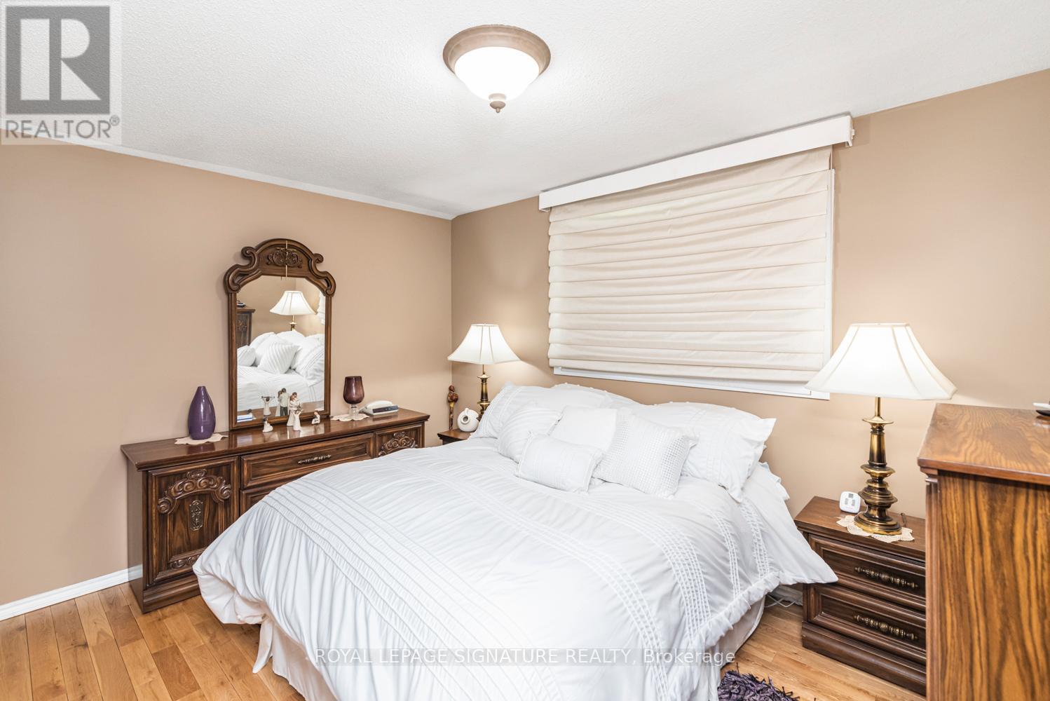 Photo 10 of 55 Hanover Place, Hamilton ON