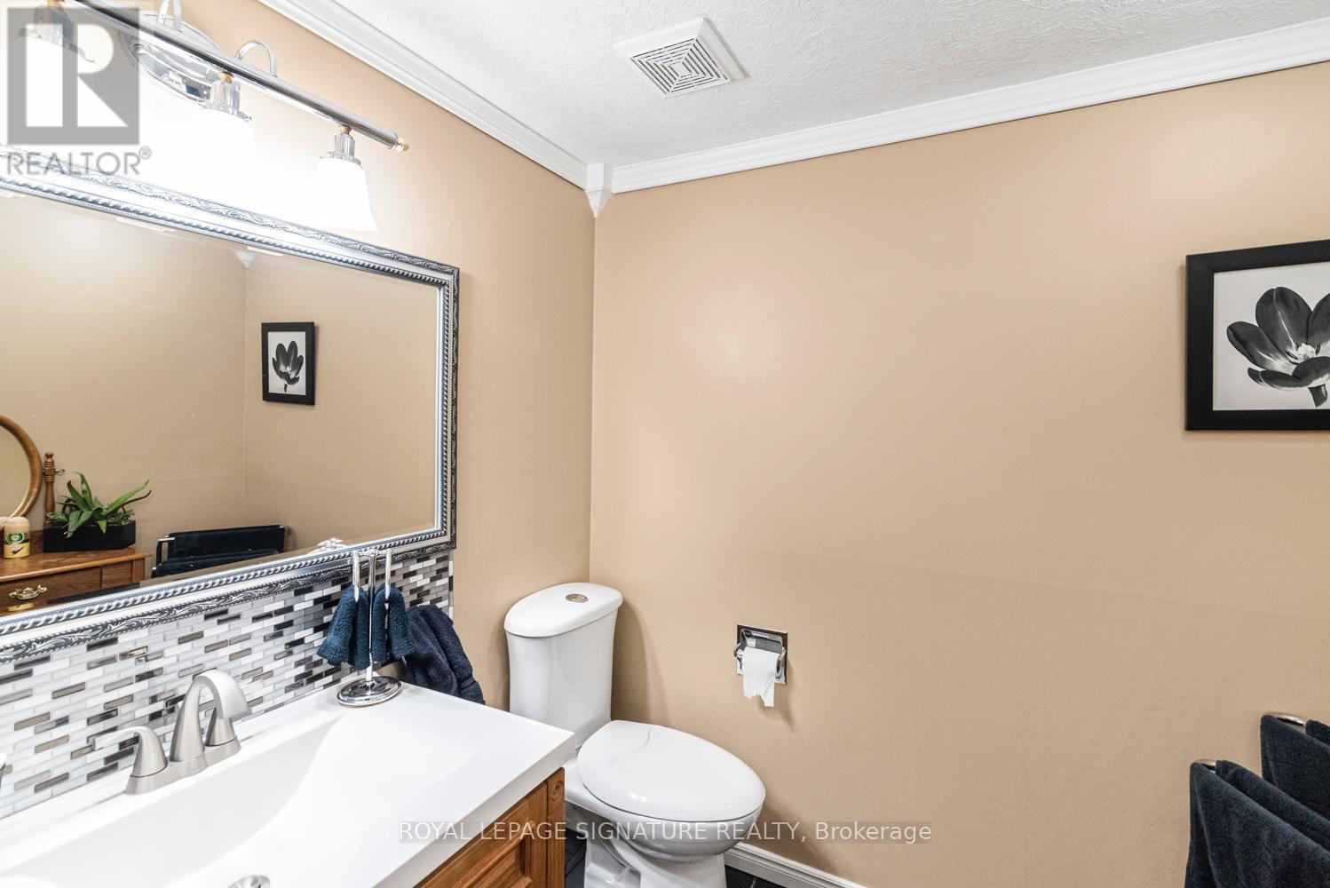 Photo 15 of 55 Hanover Place, Hamilton ON