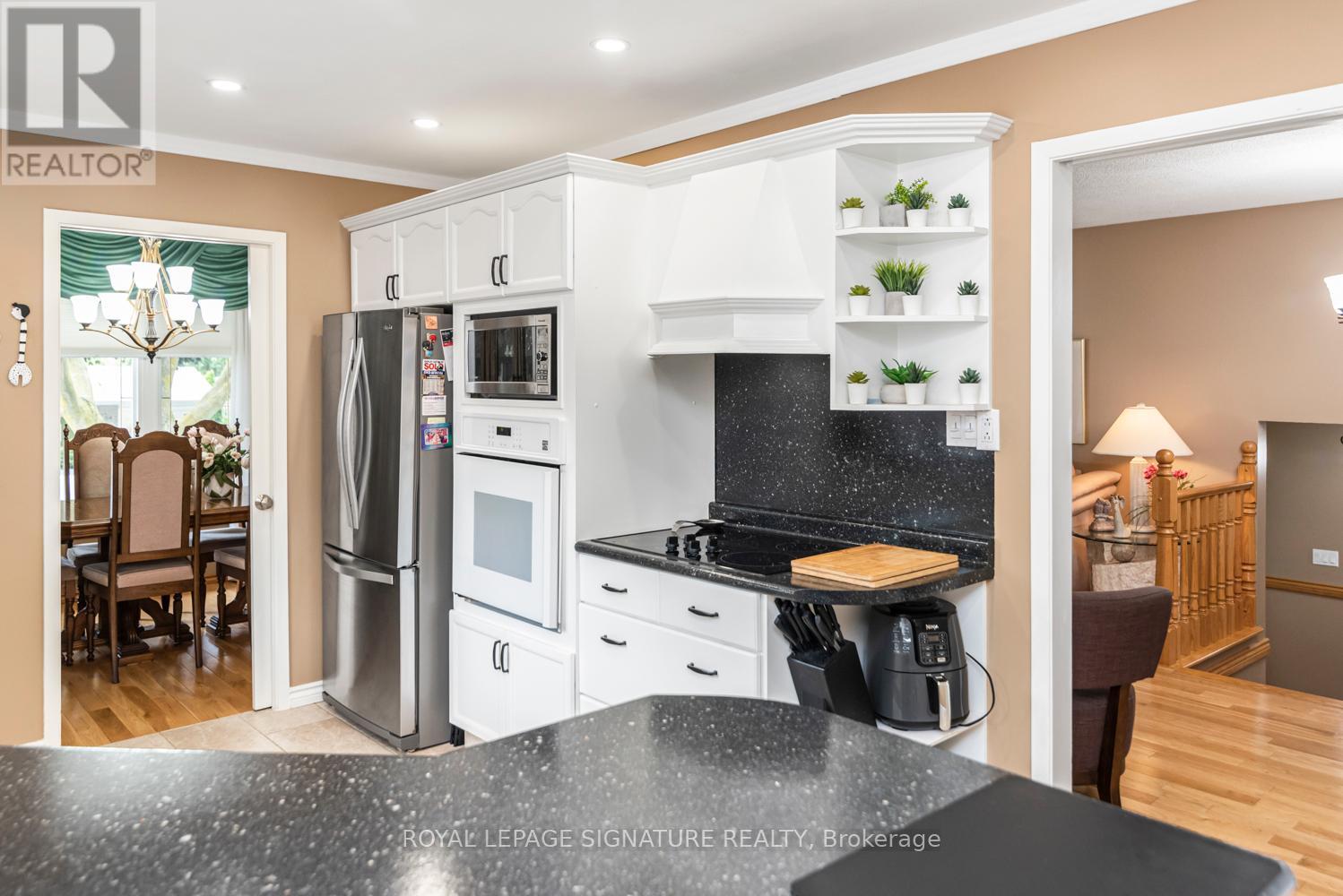 Photo 20 of 55 Hanover Place, Hamilton ON