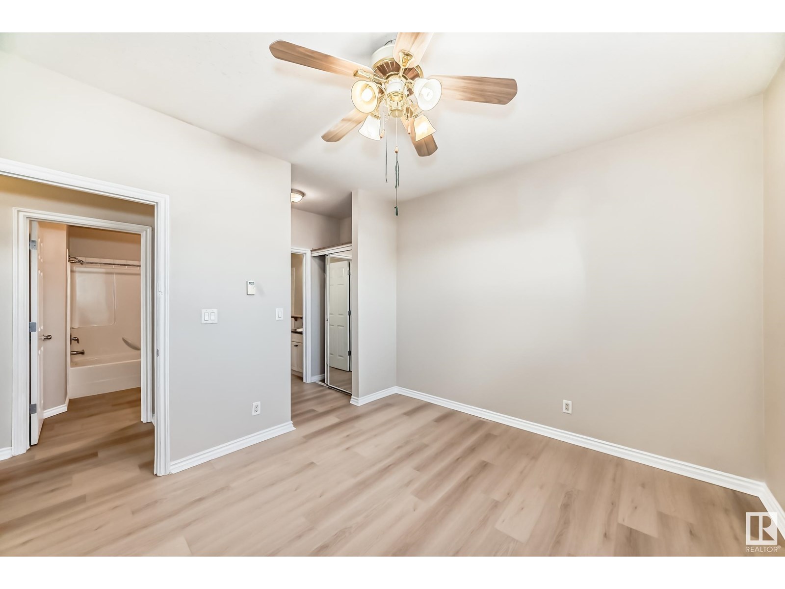Photo 44 of 101 10346 117 St Nw, Edmonton AB