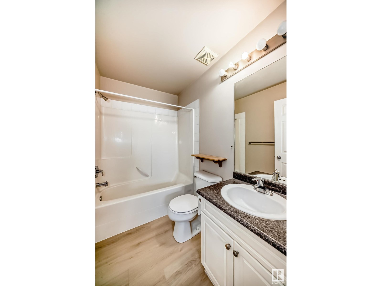 Photo 16 of 101 10346 117 St Nw, Edmonton AB