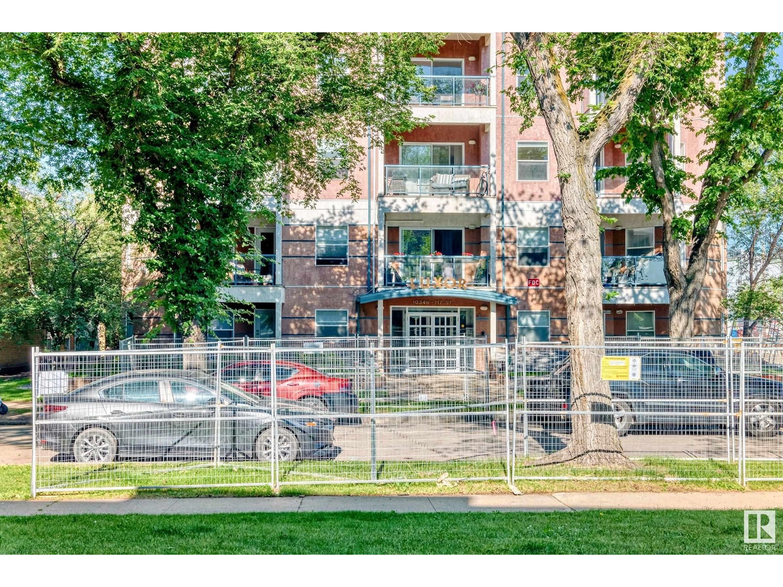 Photo 11 of 101 10346 117 St Nw, Edmonton AB