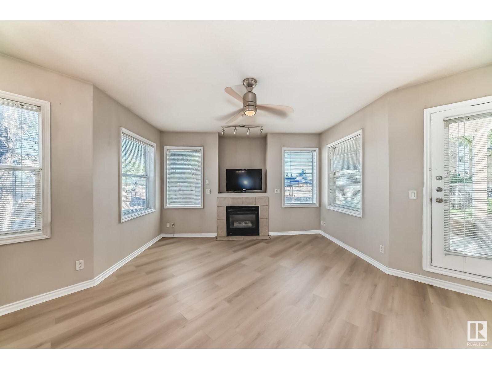 Photo 27 of 101 10346 117 St Nw, Edmonton AB