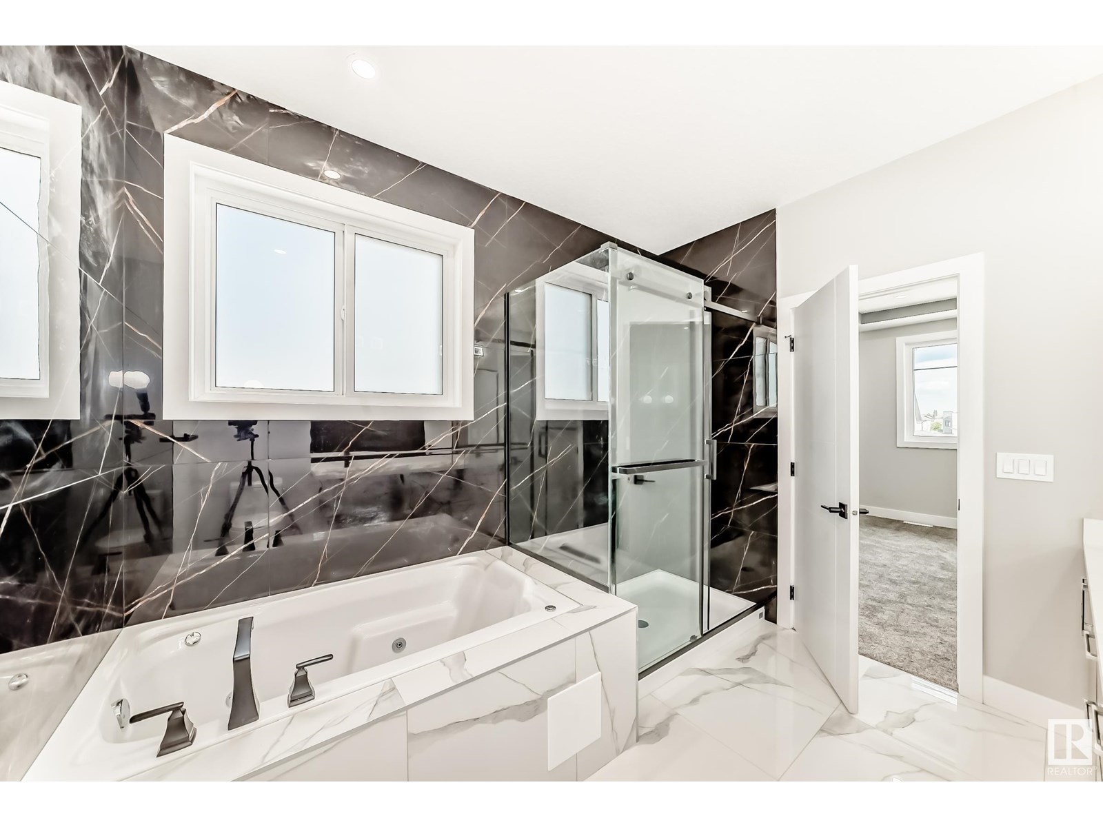 Photo 23 of 128 Edgewater Ci, Leduc AB
