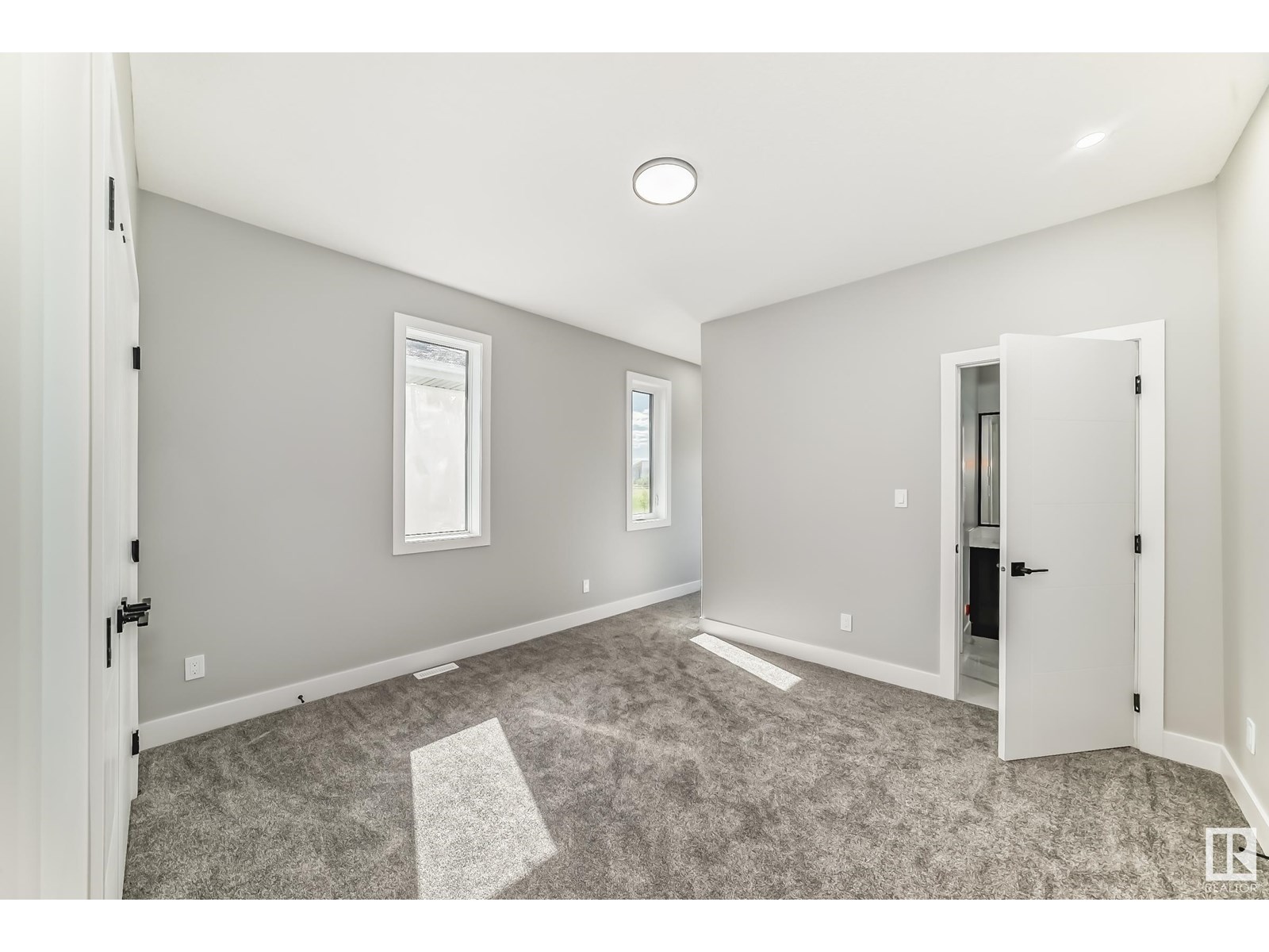 Photo 50 of 128 Edgewater Ci, Leduc AB