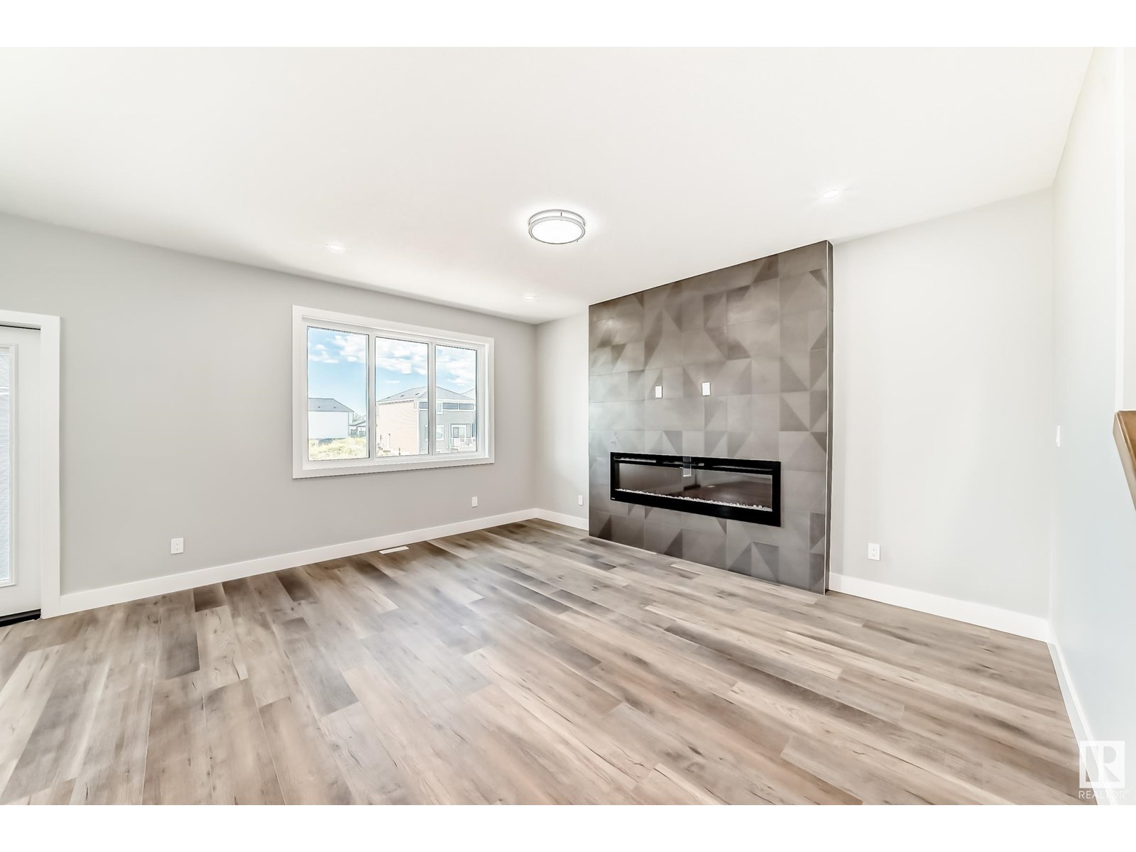 Photo 66 of 128 Edgewater Ci, Leduc AB