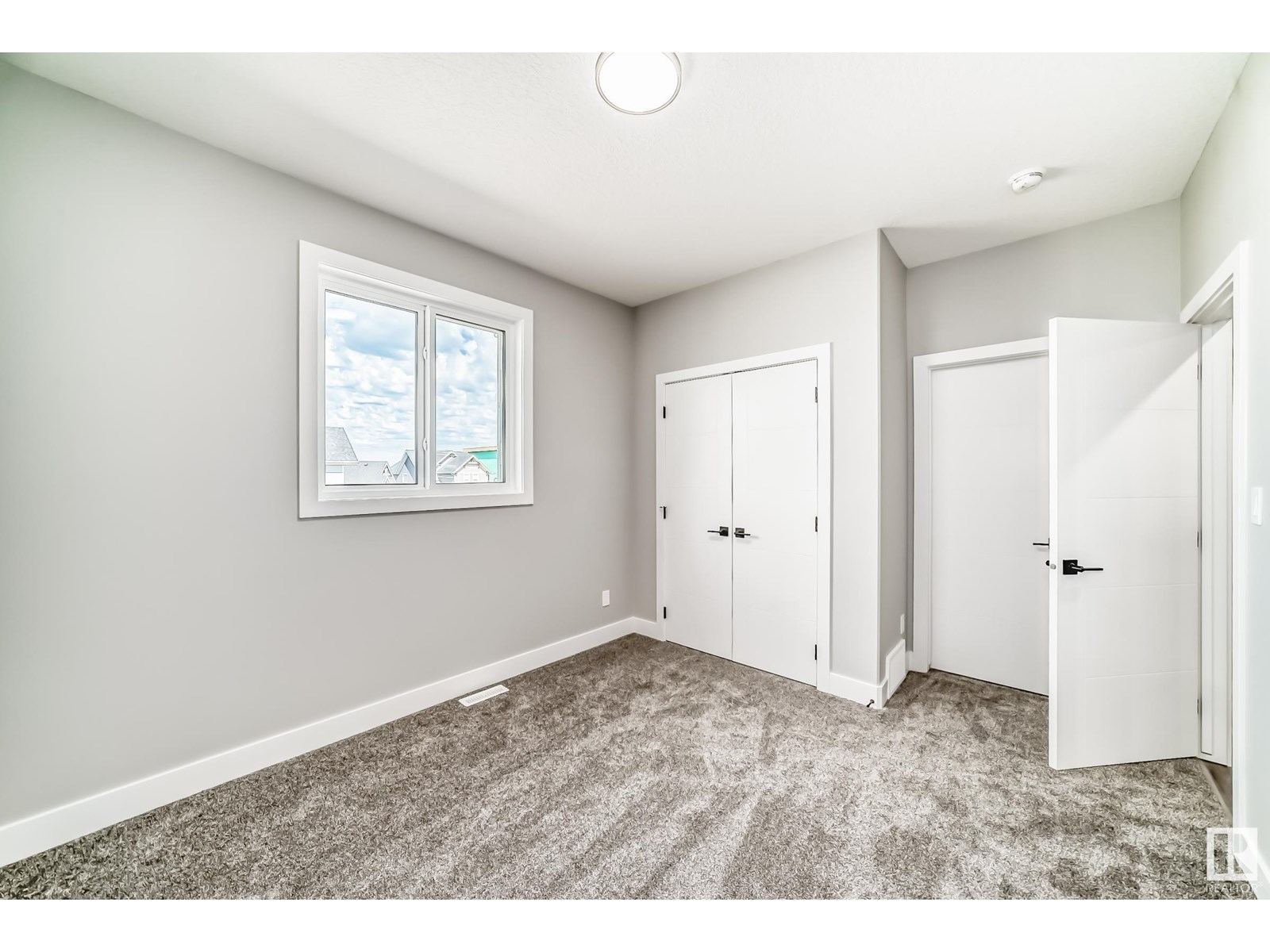 Photo 58 of 128 Edgewater Ci, Leduc AB