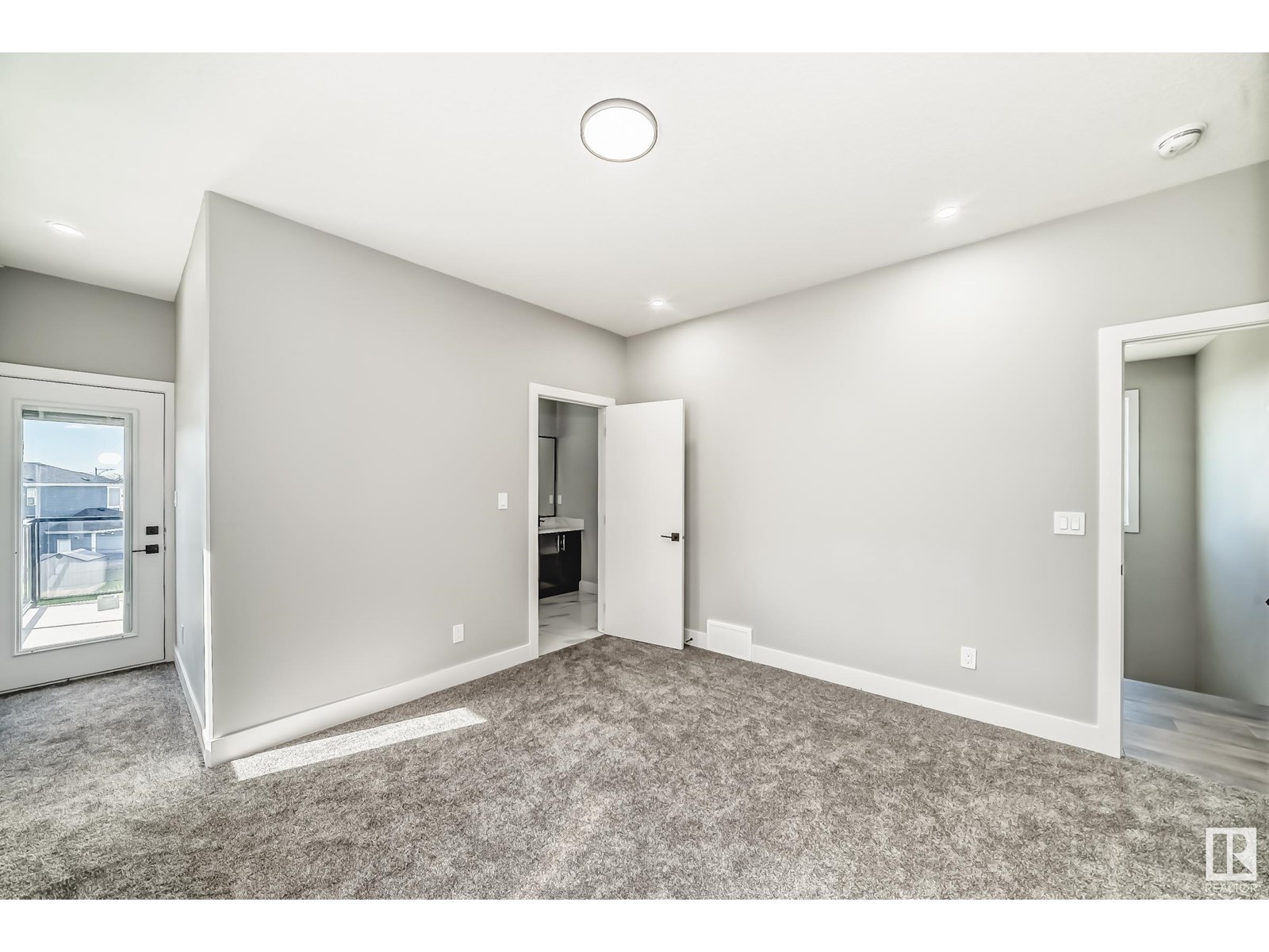 Photo 35 of 128 Edgewater Ci, Leduc AB