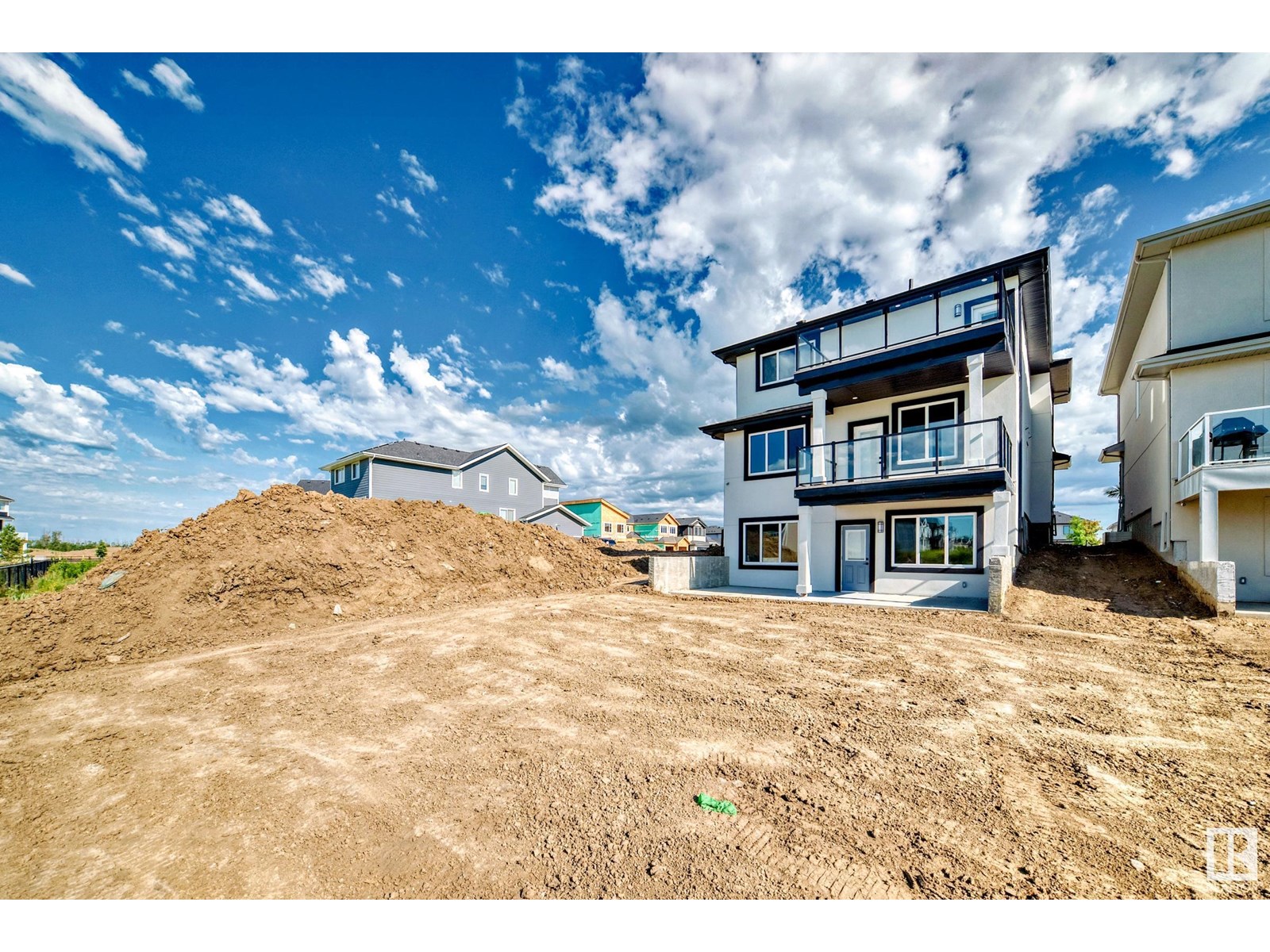 Photo 43 of 128 Edgewater Ci, Leduc AB