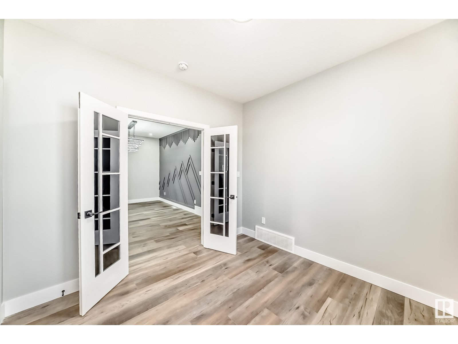 Photo 53 of 128 Edgewater Ci, Leduc AB