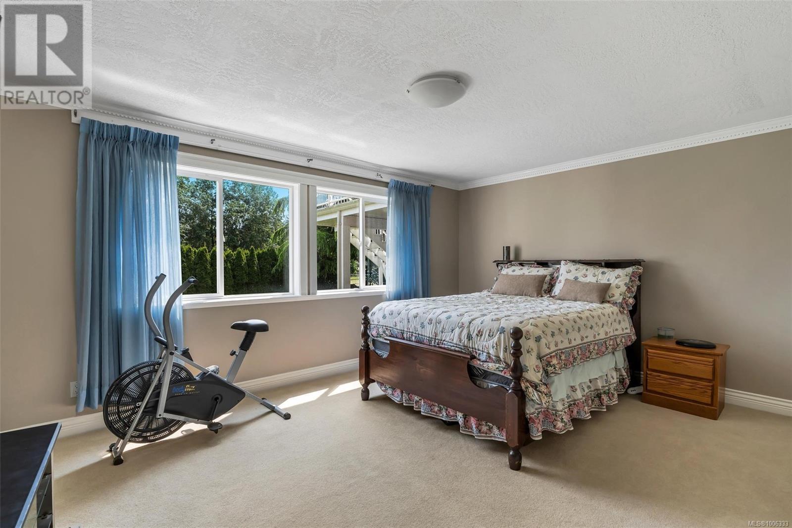 5549 Alderley Rd, Saanich
