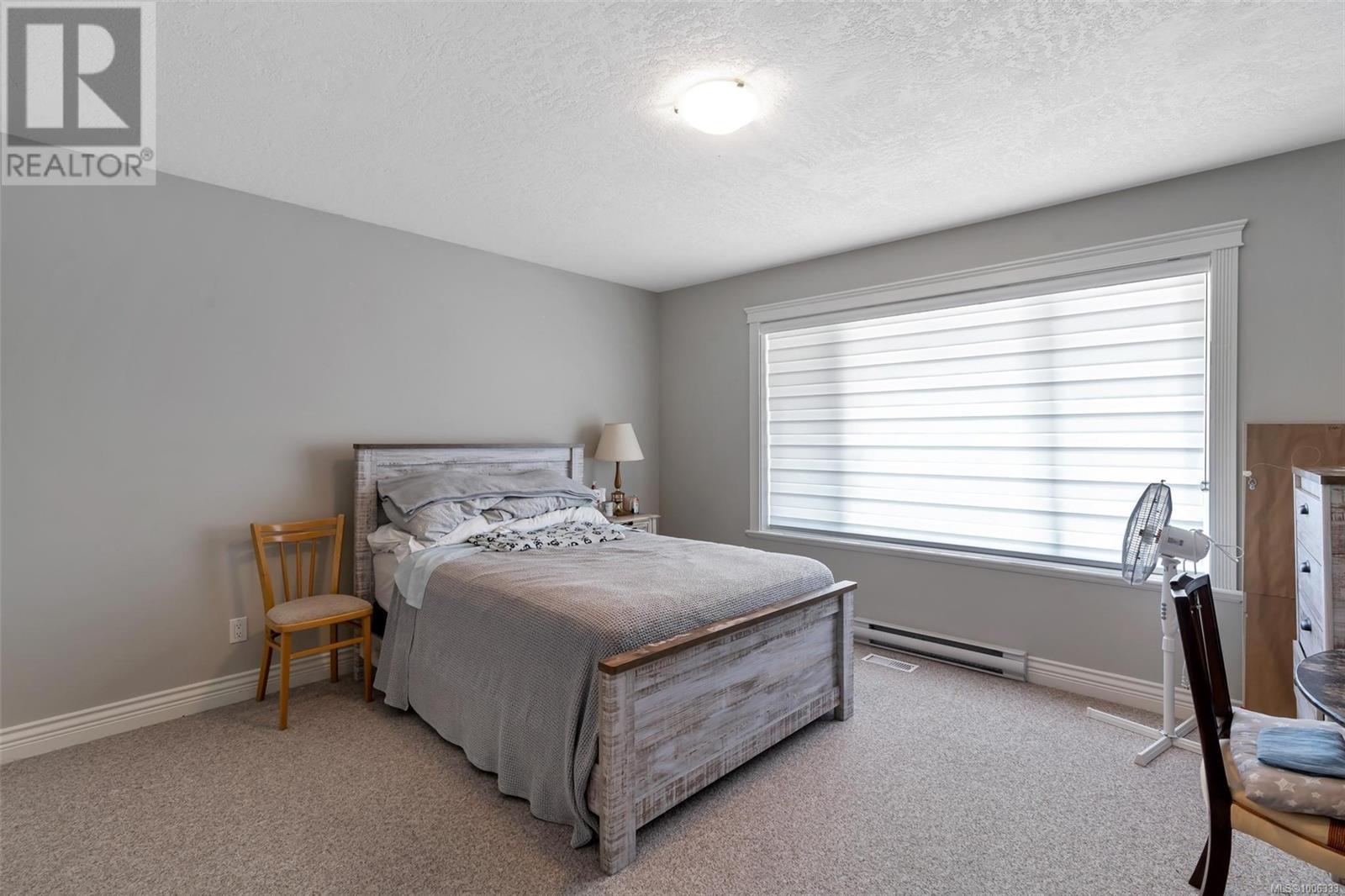 5549 Alderley Rd, Saanich