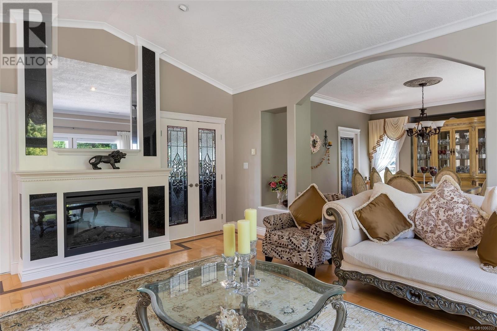 5549 Alderley Rd, Saanich