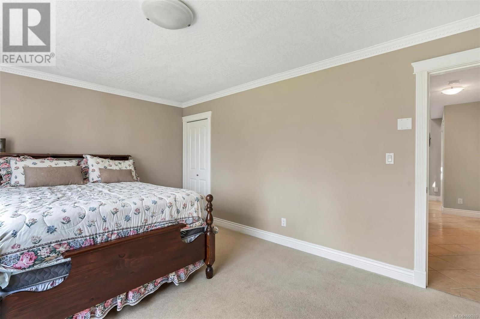 5549 Alderley Rd, Saanich